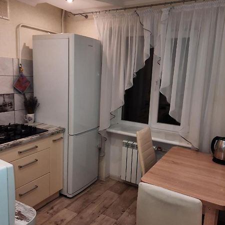 Квартира в районе вокзала с Wi-Fi Каменское Экстерьер фото